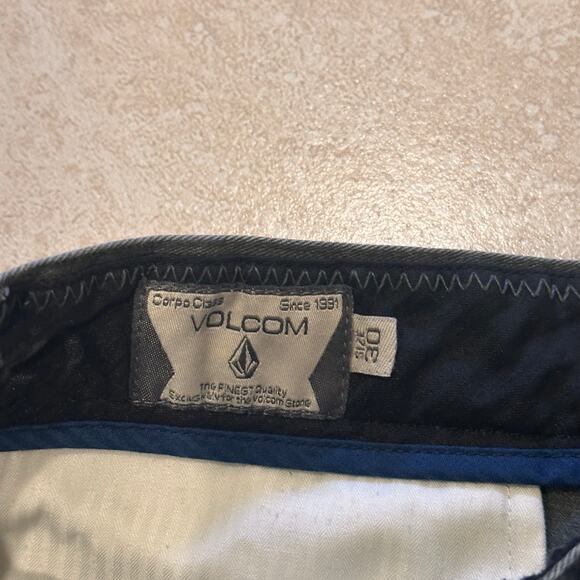 Volcom Shorts Men's Size 30 Grey Chino Corpo Class Summer Beach Golf - Picture 6 of 8